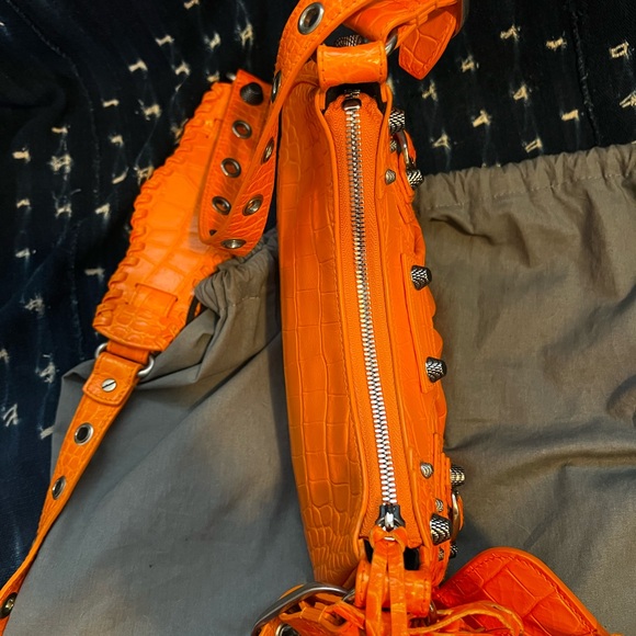 AUTH BALENCIAGA Le cagole xs orange bag with mirror and pochette - excellent - Picture 9 of 9